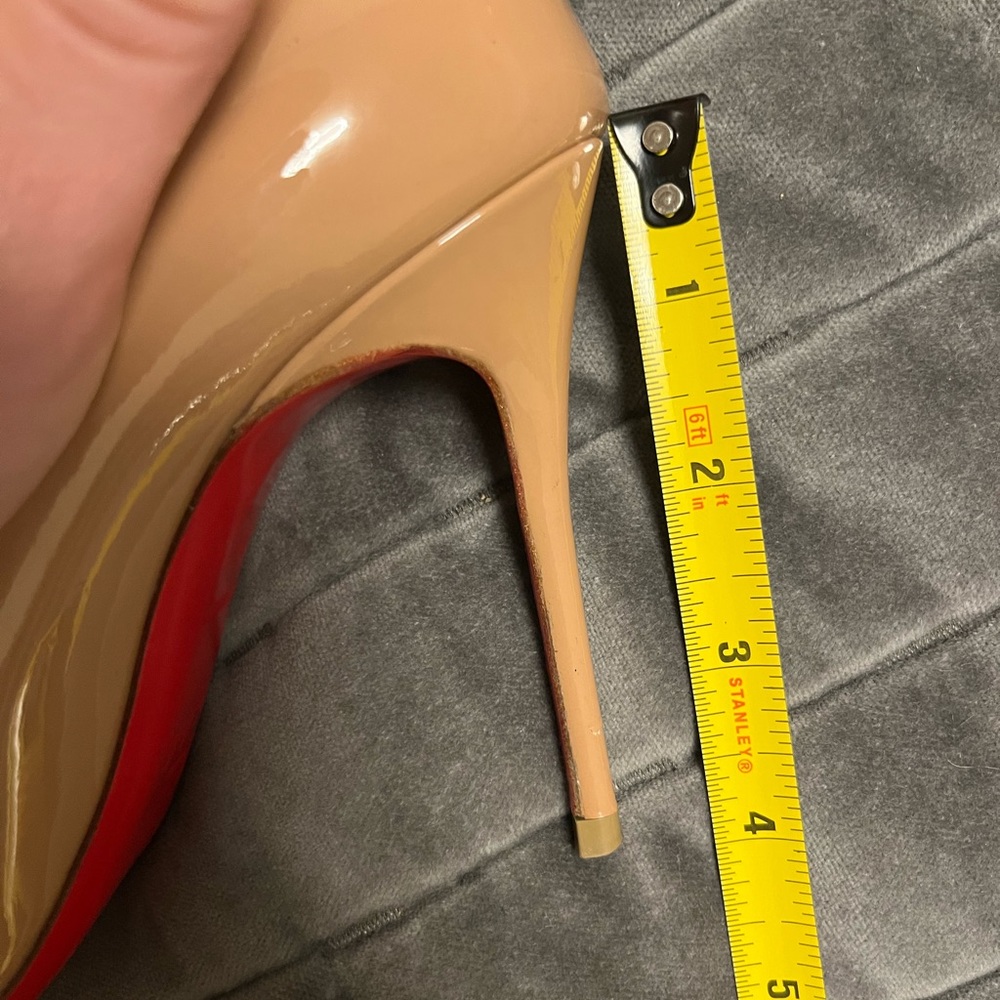 Store display Christian louboutin kate nude 35 - Picture 11 of 13
